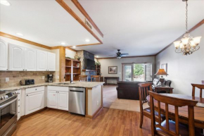 Fam Friendly - 2BR Condo - POOL Fitness Ctr MORE